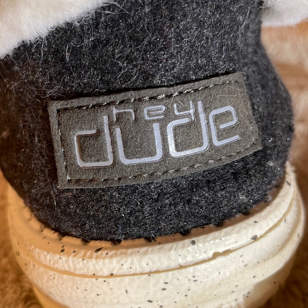 Hey Dudes Size 10
